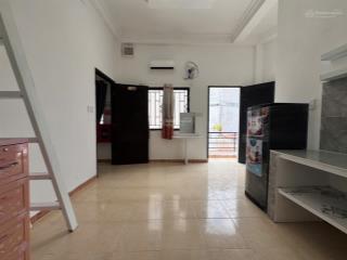 Chính chủ cho thuê phòng duplex ban công full nội thất máy giặt riêng ngay lạc long quân