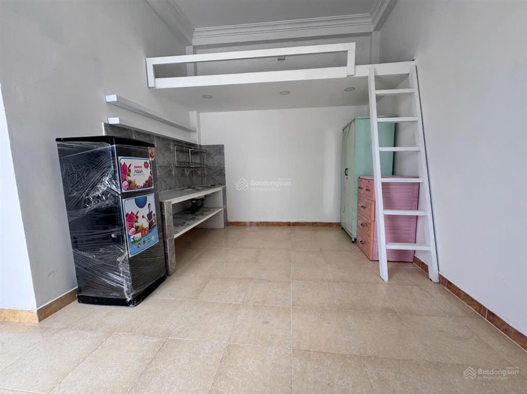 Chính chủ cho thuê phòng duplex ban công full nội thất máy giặt riêng ngay lạc long quân