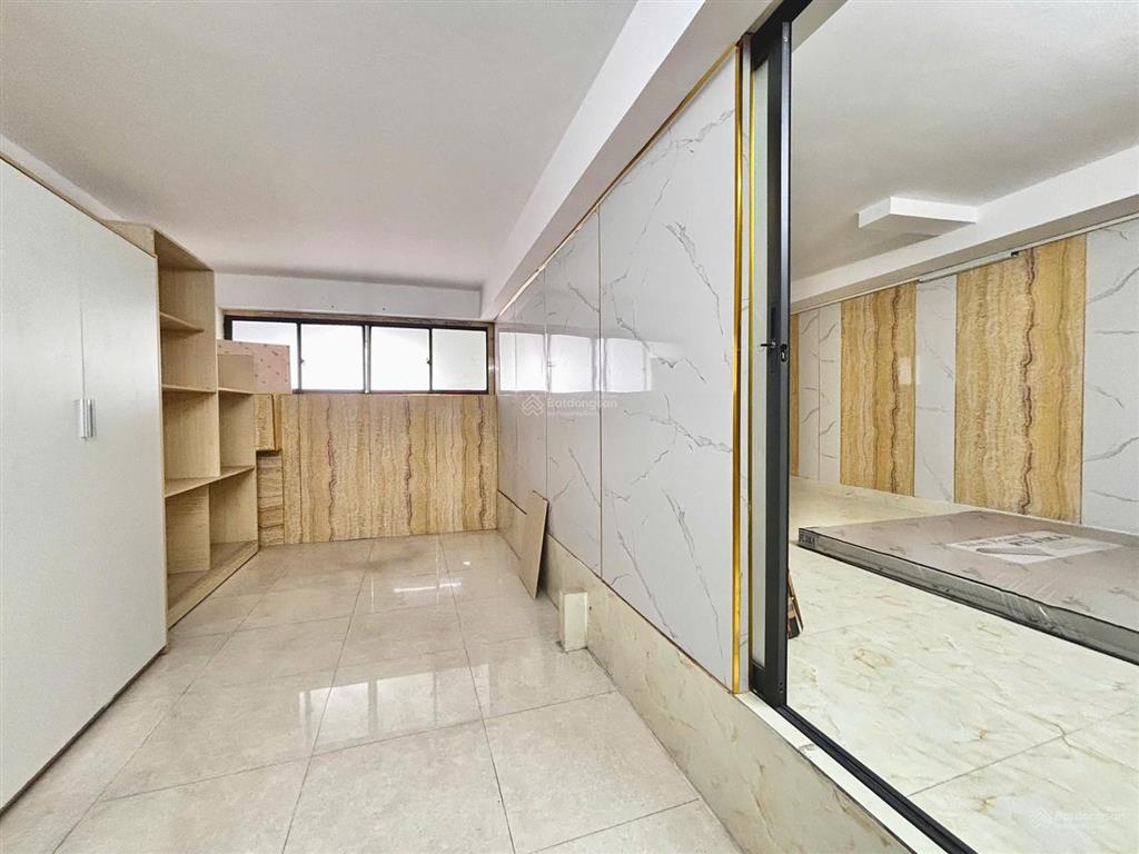 Cho thuê phòng trọ 1 phòng ngủ rộng hơn 50m² ngay trục đường trường chinh