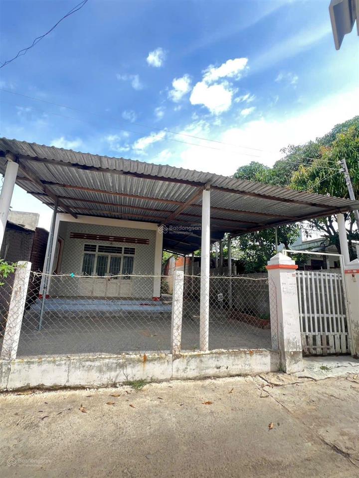 Bán đất full thổ cư tri thủy gần biển ninh chữ, có nhà cấp 4, 203m2, giá tốt