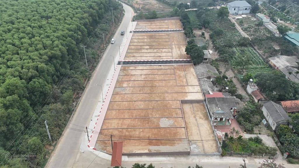 Đất thổ cư ba vì  trung tâm du lịch phía tây hà nội/ giá chưa tới 10tr