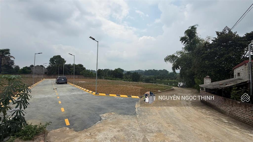 Siêu phẩm view hồ  sát bên đại đô thị hòa lạc