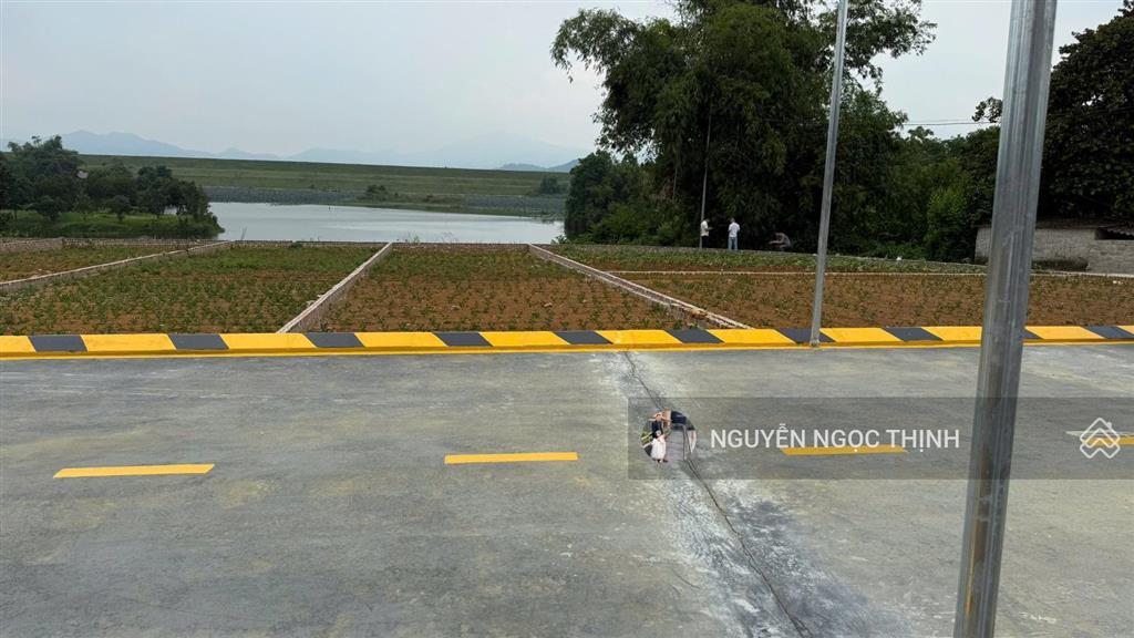 Siêu phẩm view hồ  sát bên đại đô thị hòa lạc