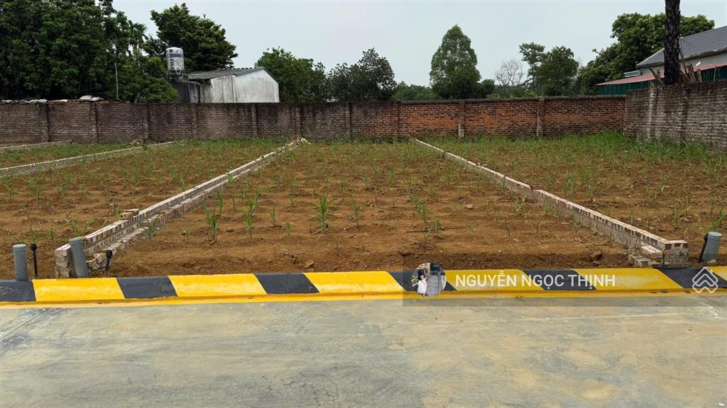 Siêu phẩm view hồ  sát bên đại đô thị hòa lạc