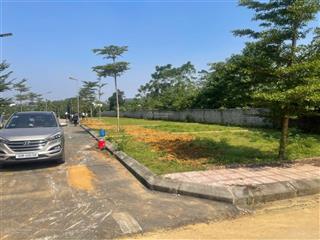 Đất sen trì  ngay chợ hòa lạc 100m² sổ sẵn thổ cư 100%
