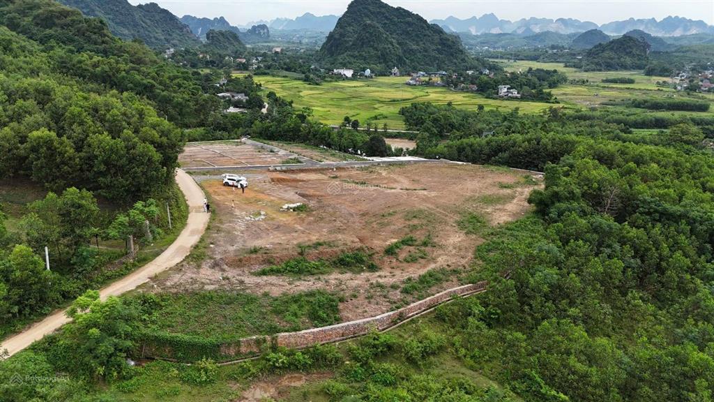 Đất nghỉ dưỡng 4700m2 view cao thoáng nhìn toàn cảnh giá rẻ 1,xtr/m2 tại lương sơn, hòa bình