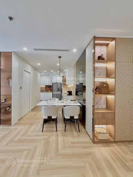 Bán căn hộ vinhomes central park 2pn tầng 39 view sông, nội thất gần 1 tỷ, giá 10,5 tỷ bao phí