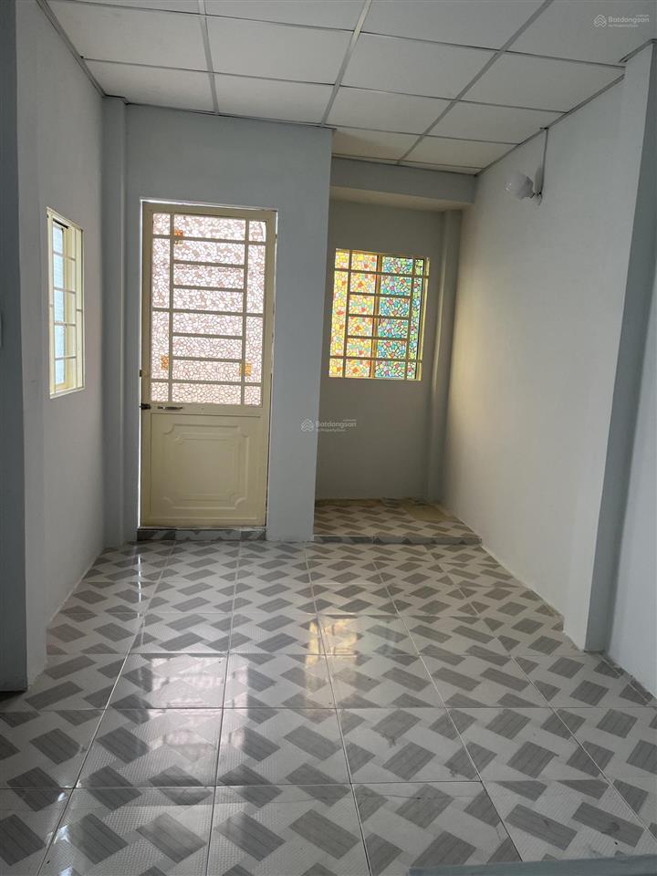 Bán nhà mặt tiền tại 995/94, hồng bàng, 2,7 tỷ, 15m2, giá tốt, view đẹp l