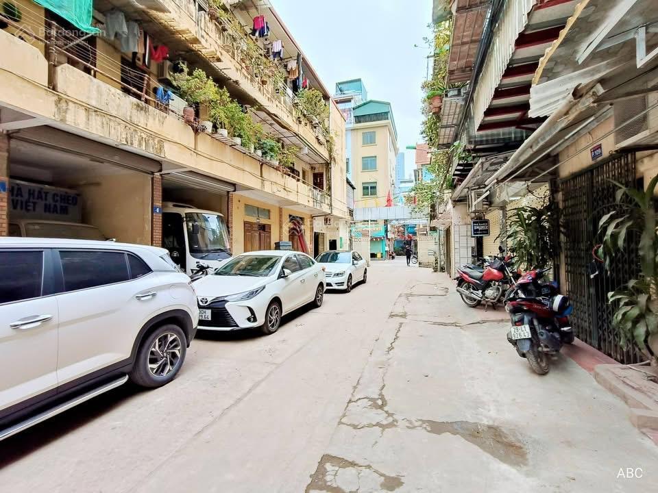 Giá hời. bán căn hộ tập thể nhà hát chèo mai dịch, tầng 1 kinh doanh, ở sướng, ôtô đỗ cửa, 3,38 tỷ