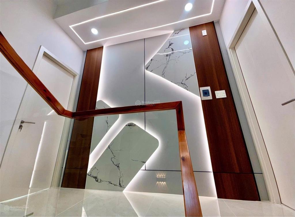 Hàng hiếm kdc tên lửa  ngang 4.2 4 tầng
