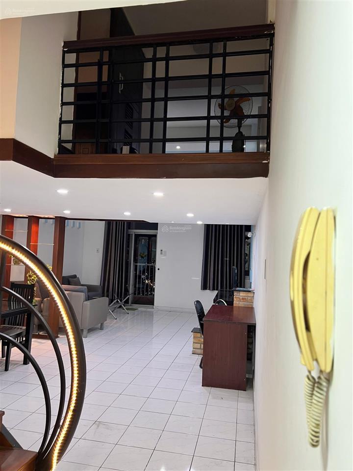 Chính chủ cần bán căn hộ duplex hưng vượng 1 sống trong lòng phú mỹ hưng, thiết kế độc lạ hiếm