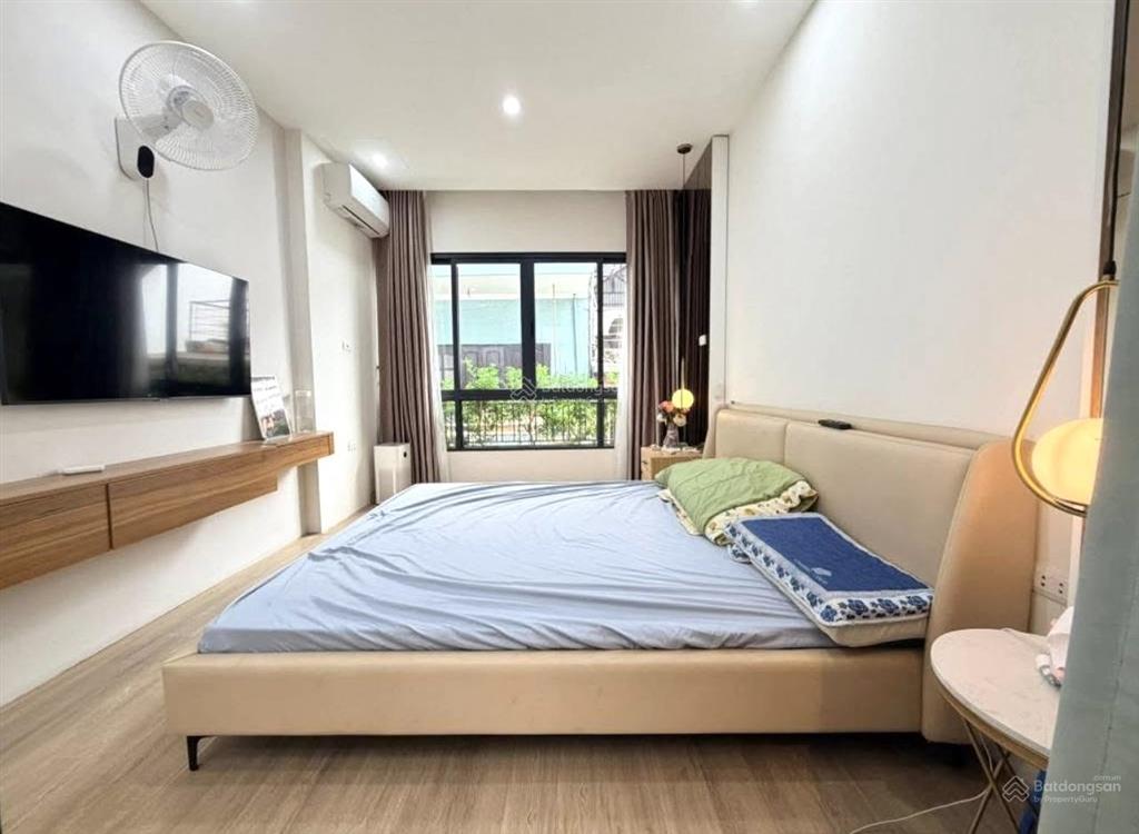 Nhà đẹp 5 tầng thang máy phố lò nhà đẹp 5 tầng thang máy phố lò đúc, lô góc 3 thoáng, 38m2, 11 tỷ 9