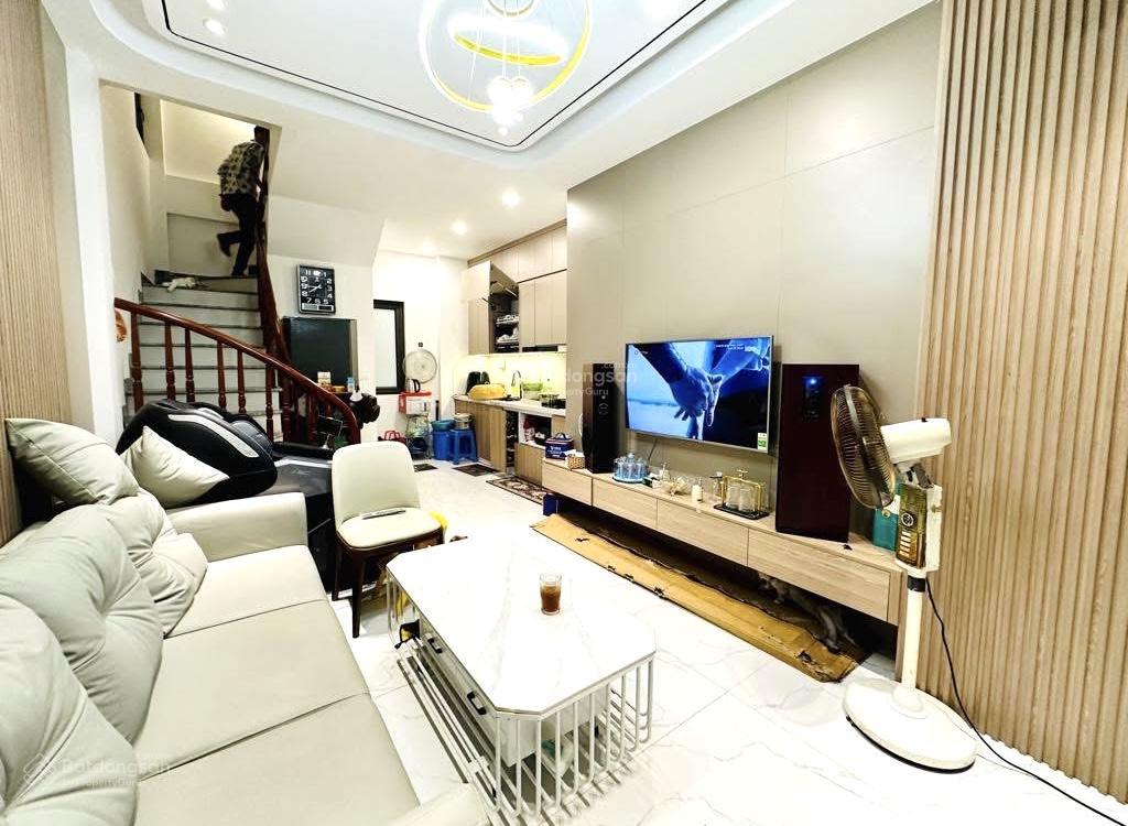 Nội thất đủ,ngõ ba gáccạnh minh khai35m27 tỷ 2