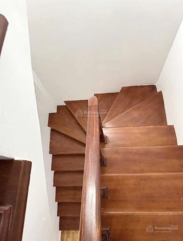 Kế tân mainhà 5 tầng ở luôn,an ninh tốt35m27 tỷ 199