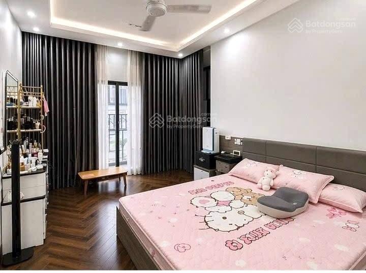 Nhà lò đúc với thông số tốt khu vực, xây chắc  78m2  13,89 tỷ