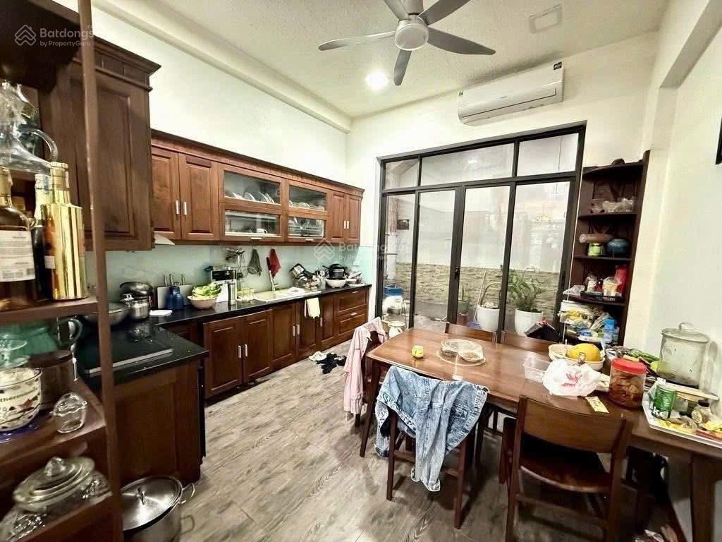 Nở hậu, 5 tầng ở ngay phố lò đúc  80m2  13 tỷ 78