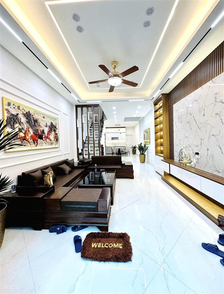 Lò đúc  full nội thất, an sinh tốt  80m2  13 tỷ 88
