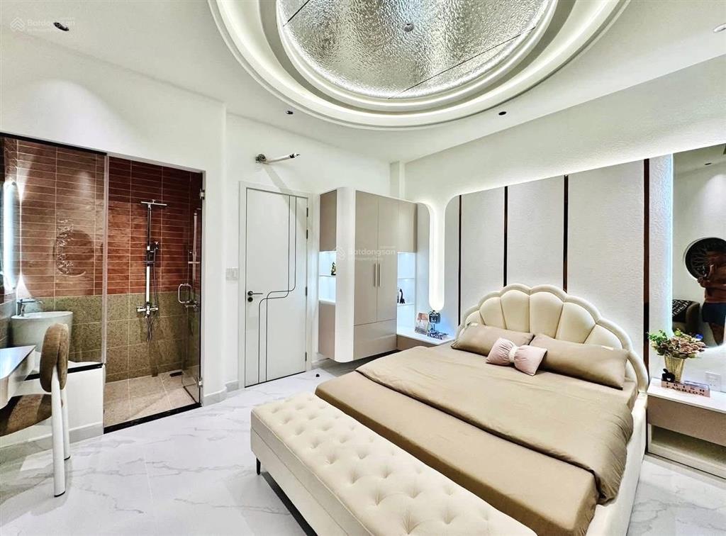 Hơn 9 tỷ ngõ oto,dân xây đẹpkế võ thị sáu42m29 tỷ 5