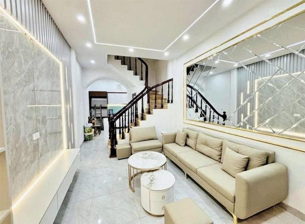 Gần lạc trungngõ trước oto,dân trí cao42m29 tỷ 5