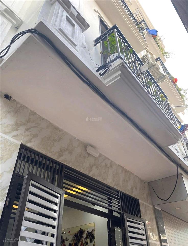 Cạnh trần đại nghĩa có căn nhà 4 ngủ đẹp, ngõ nông  42m2  7 tỷ 4