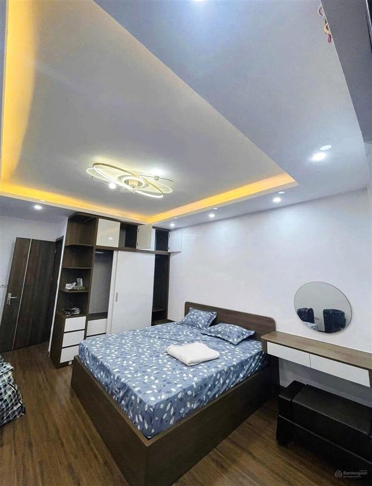 Cạnh trần đại nghĩa có căn nhà 4 ngủ đẹp, ngõ nông  42m2  7 tỷ 4