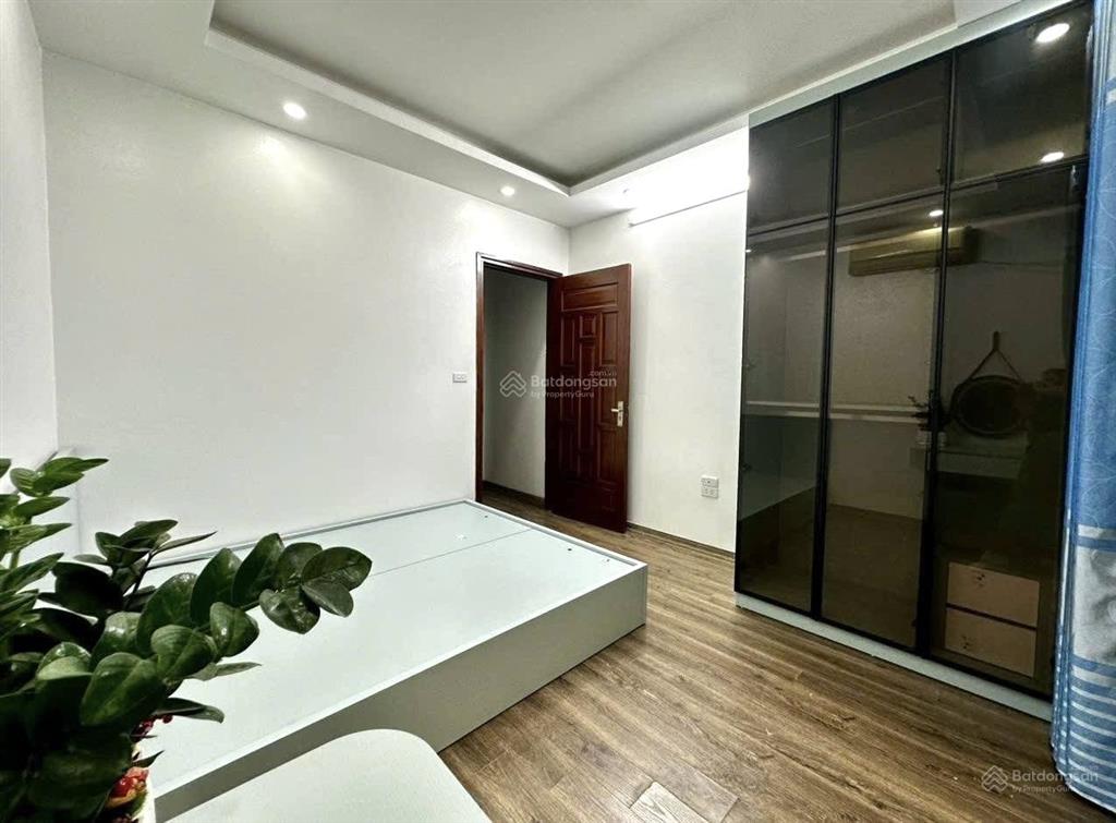 Cạnh tân mai48m2nhà dân xây,gần phố8 tỷ 748