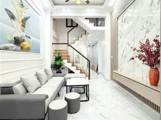 Chính chủ thân gửi nhà đẹp ngõ ba gác phi, nở hậu gần bạch mai42m²7 tỷ 388