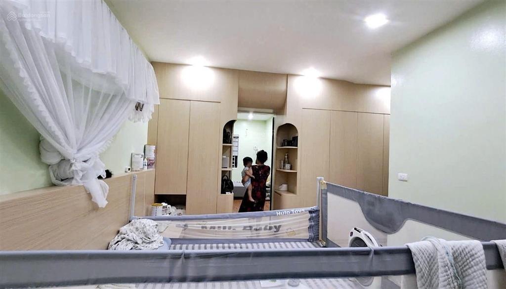 Cạnh lò đúc, gần phố, tiện ích đủ  46m2  10,2 tỷ