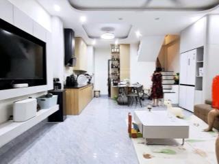 Cạnh lò đúcgần phố,tiện ích đủ46m210 tỷ 2