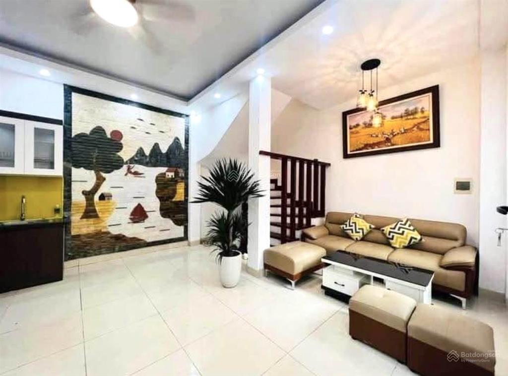 Cạnh hương viên lò đúc  ba bước phố, 5 phòng  46m2  10 tỷ 22