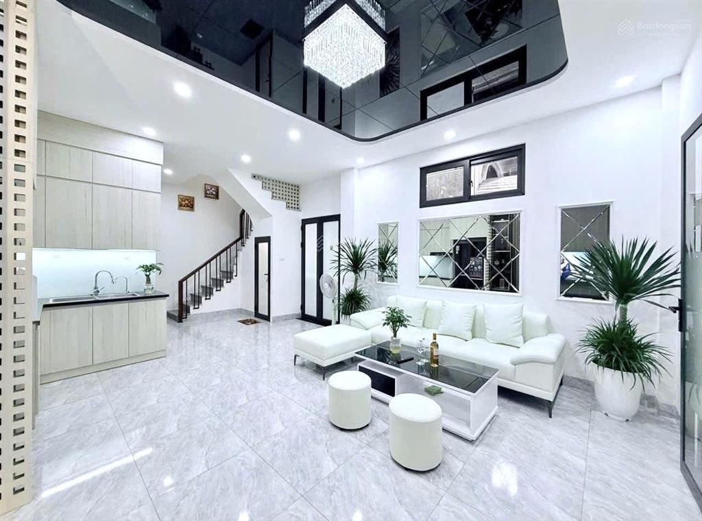 Thọ lãosát phố,nhà ở luôn43m210 tỷ 19