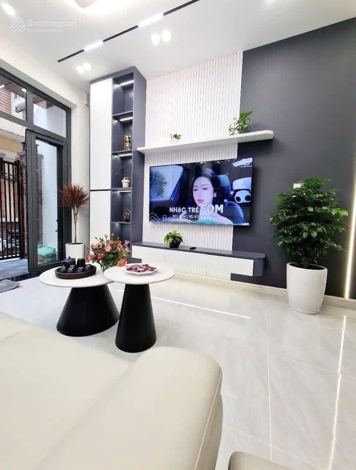 Gần phố, sân cổng riêng42m²trương định7 tỷ 39