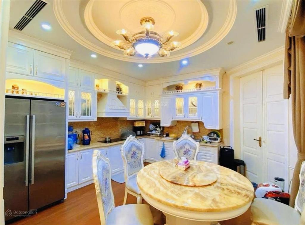 Hàng xóm thân thiện nhà thang máy ngay trần khát chân  50m²  12 tỷ 5