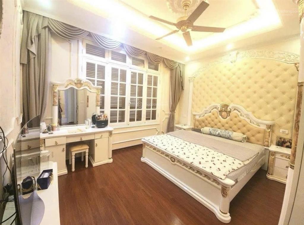 Hàng xóm thân thiện nhà thang máy ngay trần khát chân  50m²  12 tỷ 5