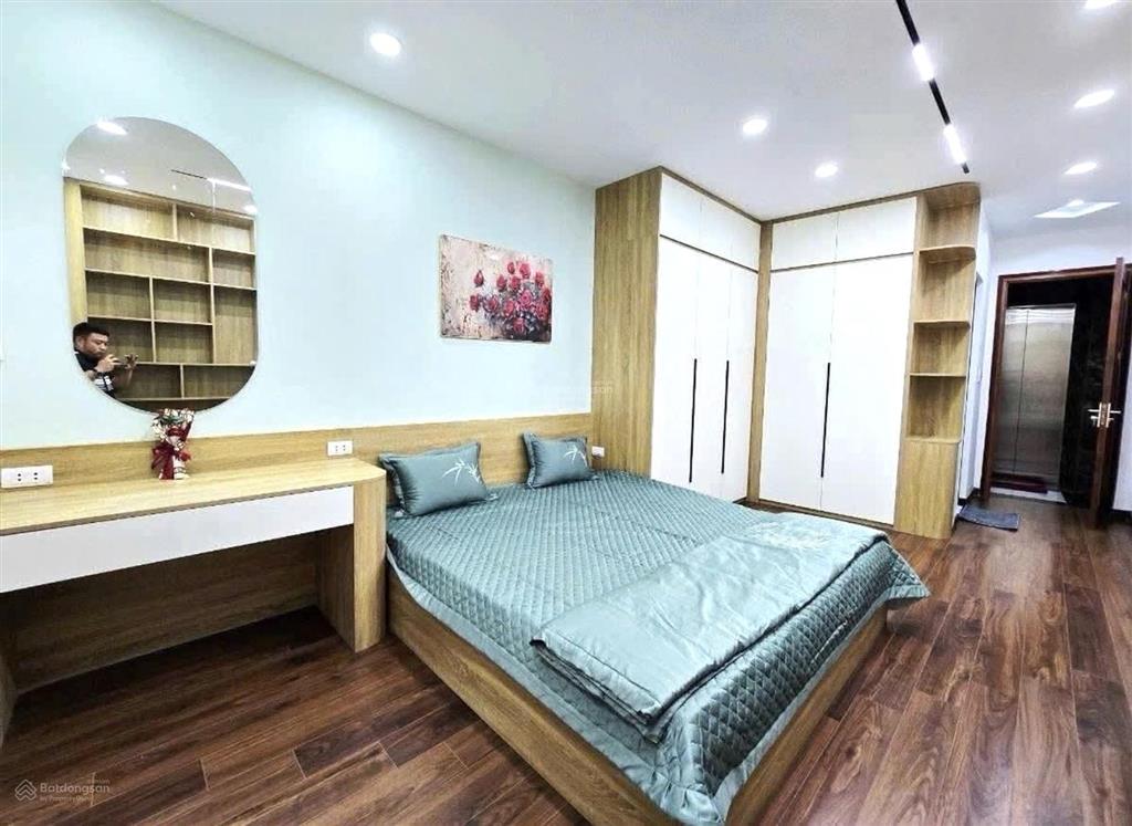Cạnh võ thị sáu  5 tầng thang máy ở khu dân trí cao  52m²  12 tỷ 52