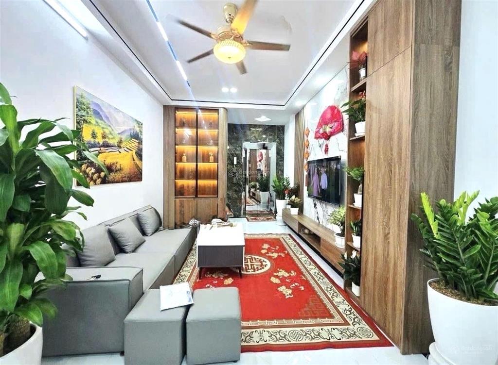 Cạnh võ thị sáu  5 tầng thang máy ở khu dân trí cao  52m²  12 tỷ 52