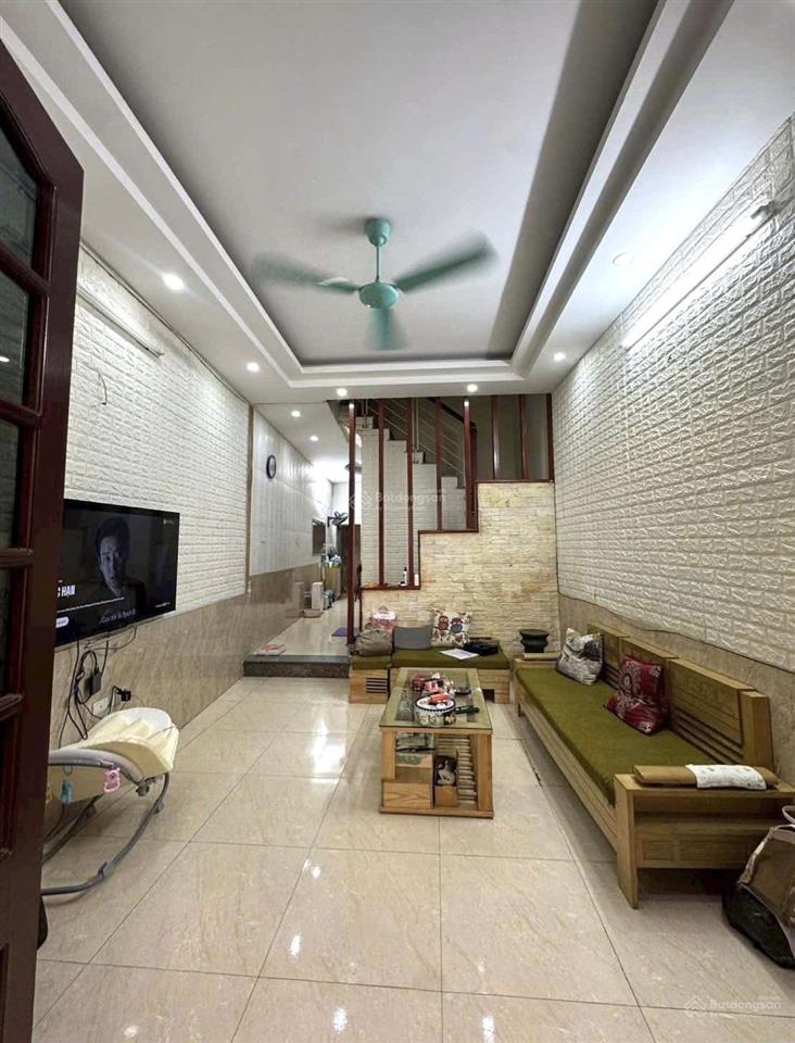 Cạnh 156 lạc trung  ngõ thông, 4 phòng ngủ  50m²  8 tỷ 99