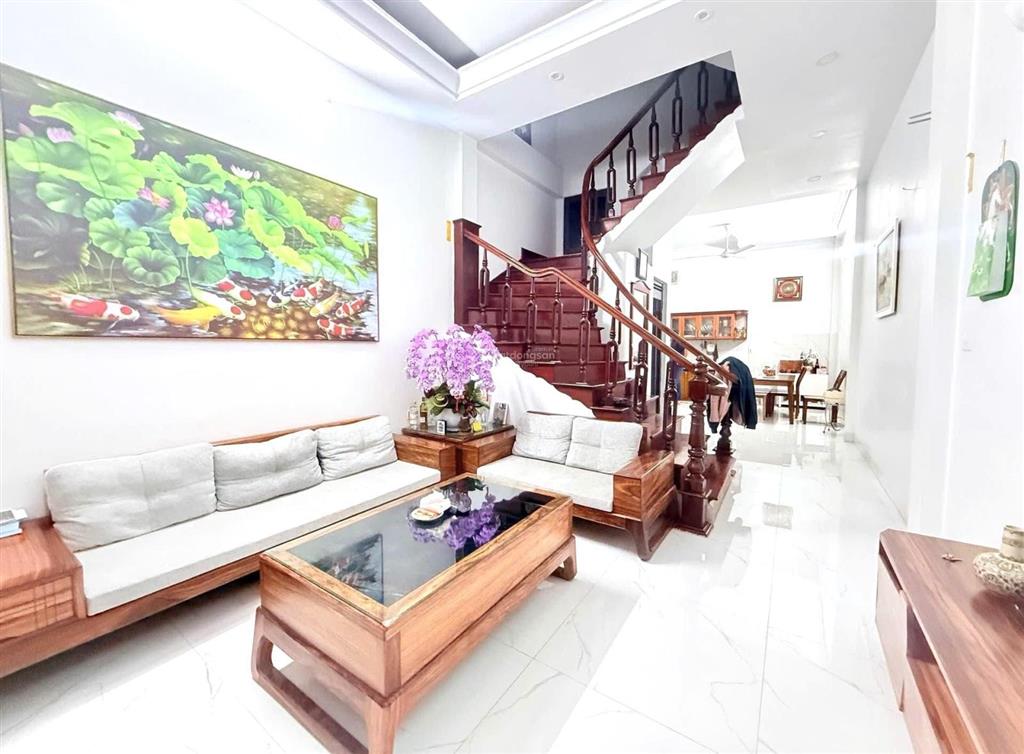 Liền lò đúc  dân xây, ngõ thông  51m2  8 tỷ 98