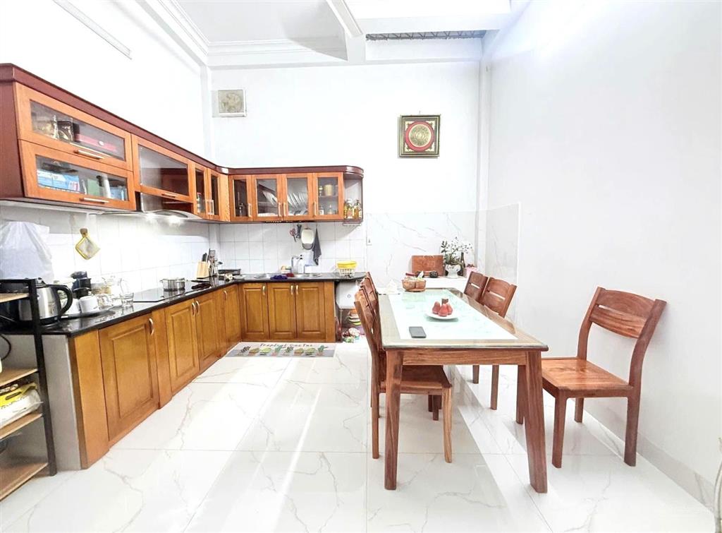 Liền lò đúc  dân xây, ngõ thông  51m2  8 tỷ 98