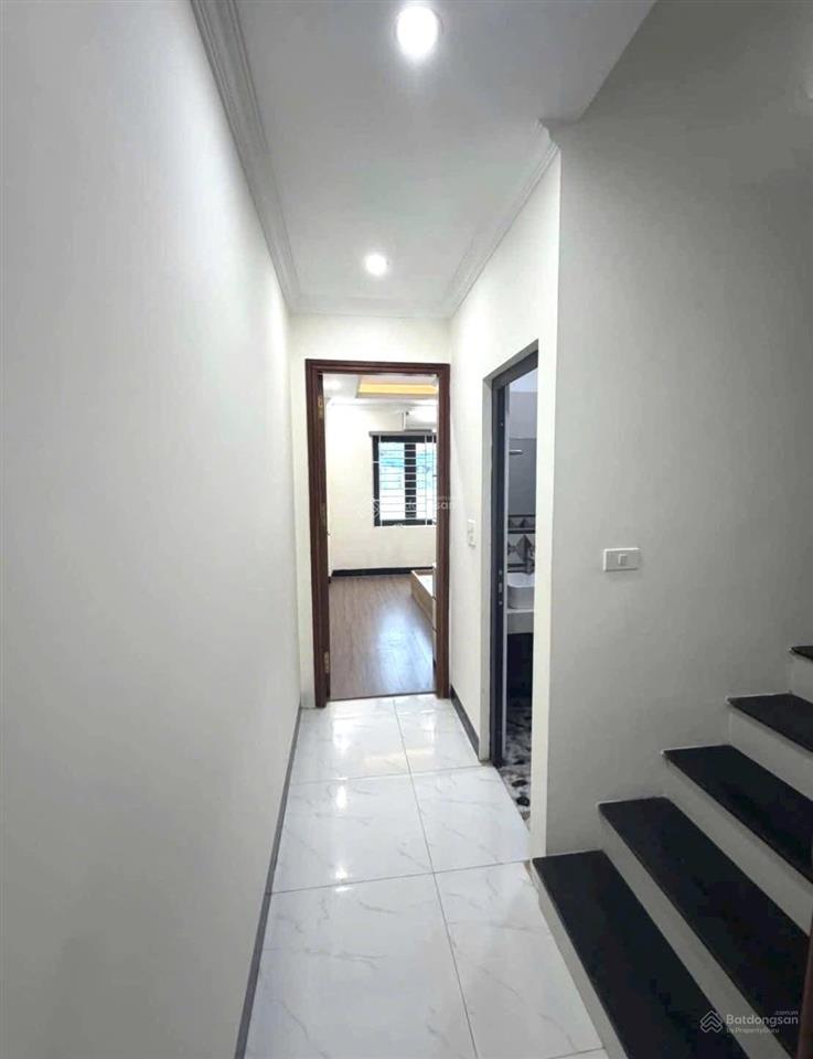 Kế minh khai  ba bước ô tô tránh đỗ, tiện ích đầy đủ  36m2  8 tỷ 505