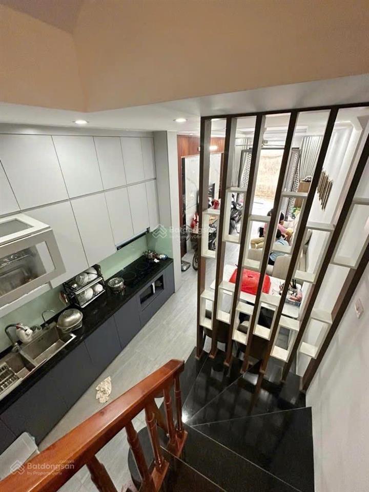 Phố lạc trung có nhà ngõ cực nông ra ô tô, 3 ngủ đẹp  36m2  8 tỷ 489