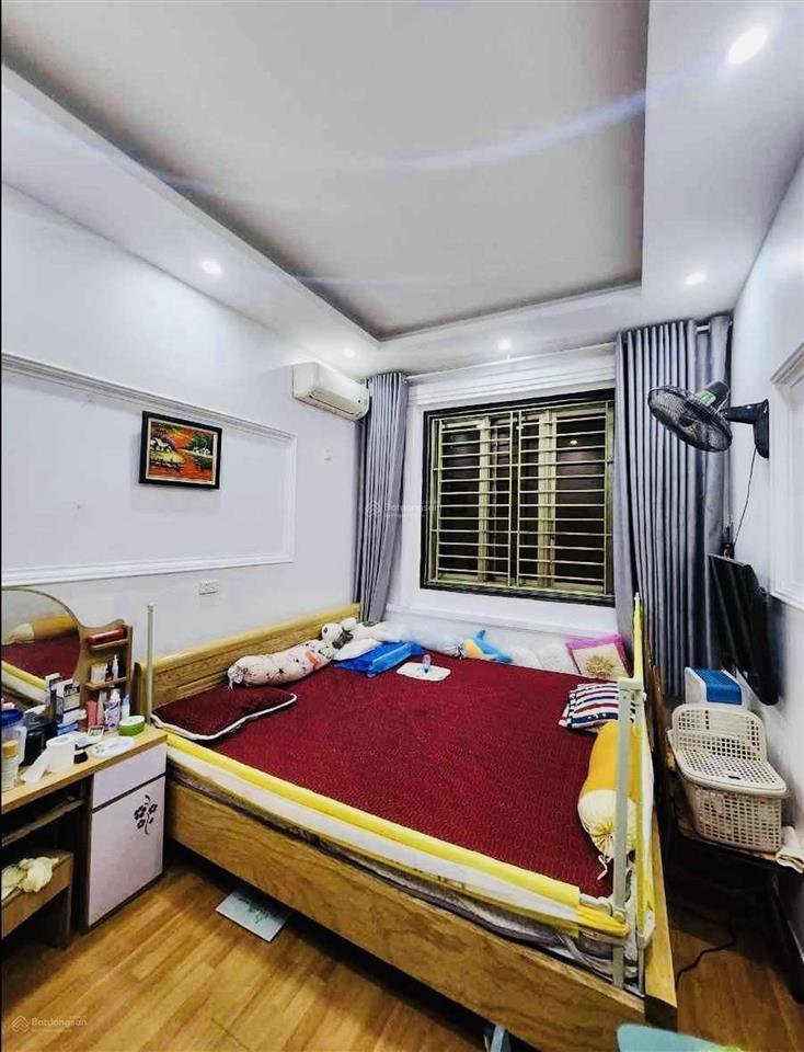 Dân xây, khu dân trí cao  ngay lạc trung  36m2  8 tỷ 502