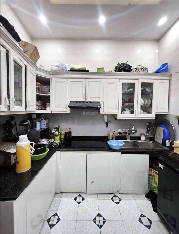 Dân xây, khu dân trí cao  ngay lạc trung  36m2  8 tỷ 502