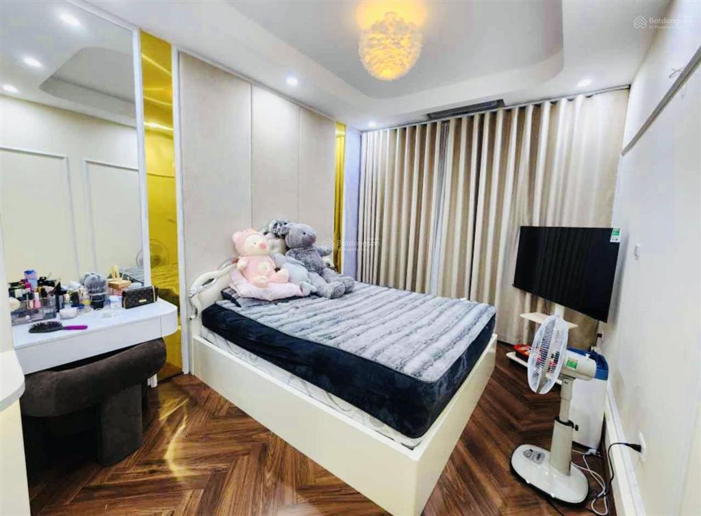 Cạnh cảm hội lò đúc  nội thất cao cấp, ngõ nông  41m2  8 tỷ 8