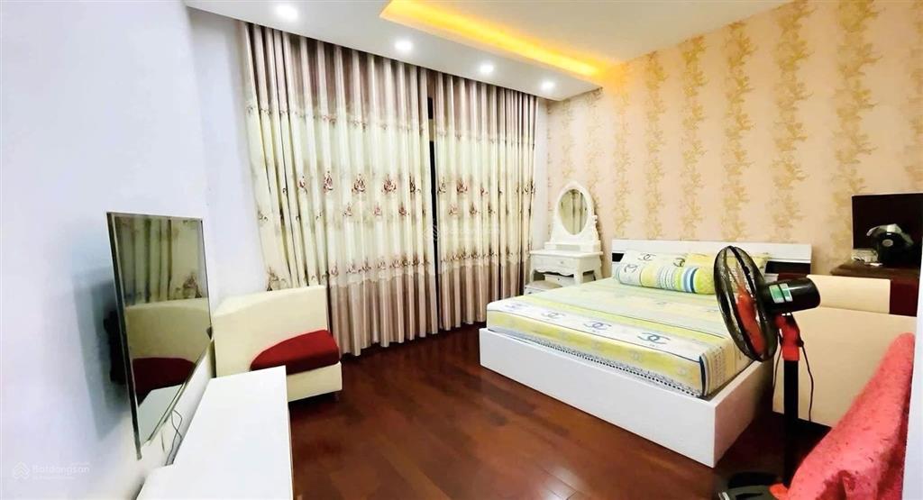 Lò đúc  sân bày cỗ, an ninh tốt  42m2  8 tỷ 82