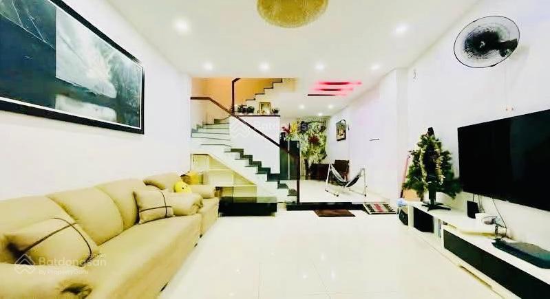 Lò đúc  sân bày cỗ, an ninh tốt  42m2  8 tỷ 82
