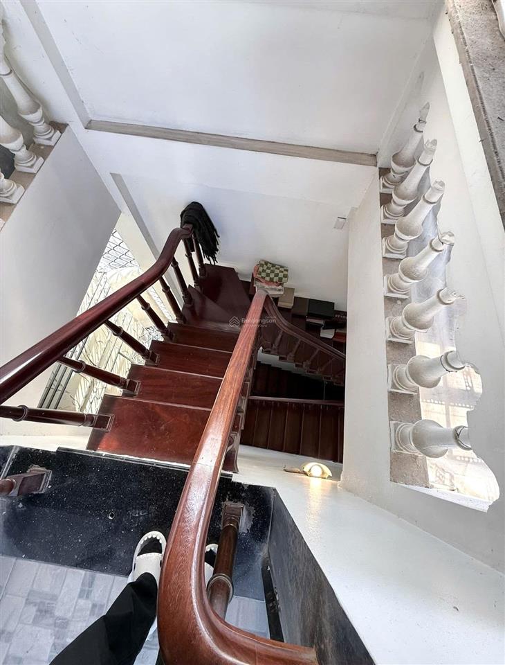 Minh khai  gần ô tô tránh, nhiều phòng ngủ  48m2  9 tỷ 06
