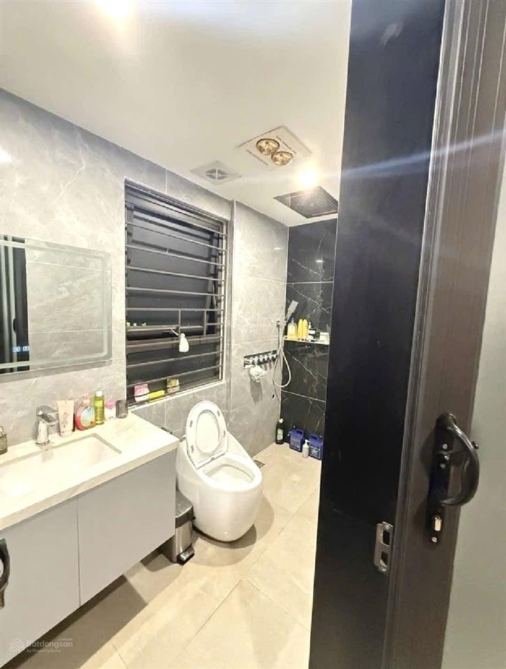 Nhà tân mai  vài bước oto tránh, nội thất tặng lại  42m2  8 tỷ 505