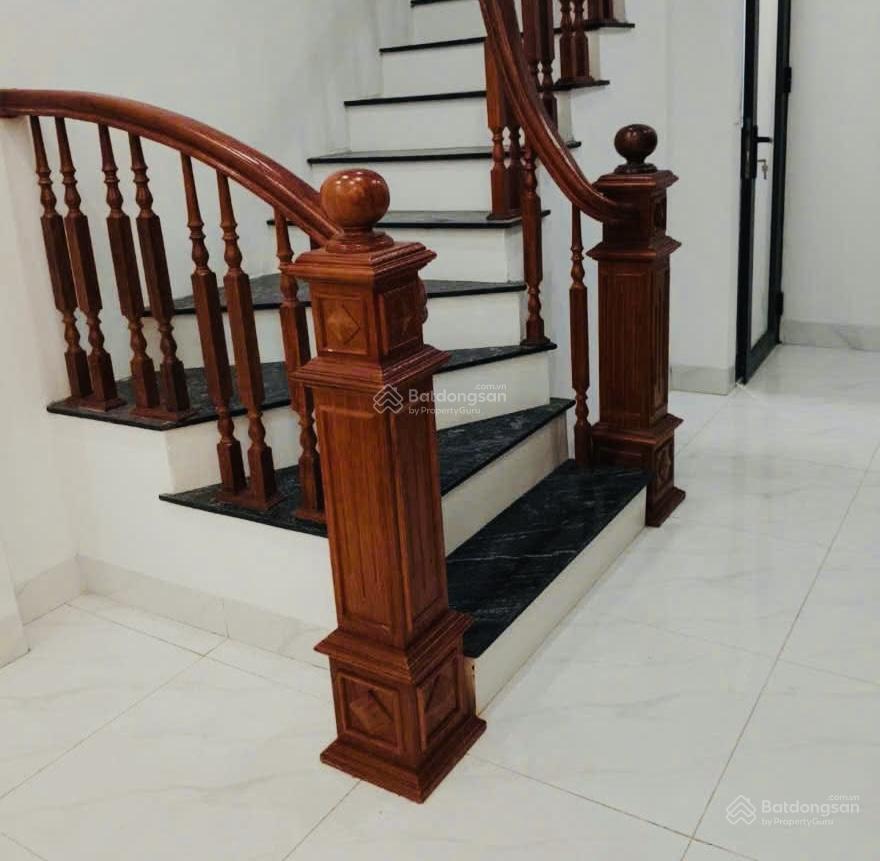 Cận kim đồng  nội thất đủ, ngõ nông  42m2  8 tỷ 489