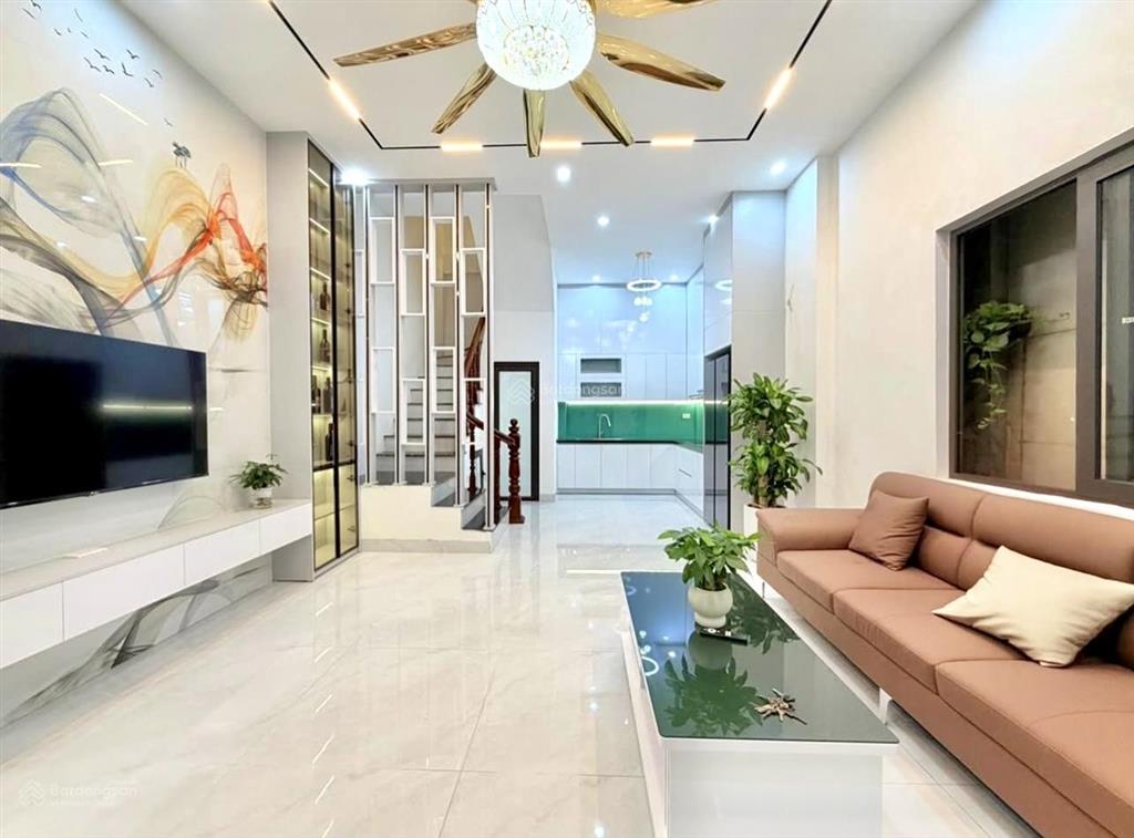 Trương định  full nội thất, trước nhà đá bóng  38m2  7 tỷ 08